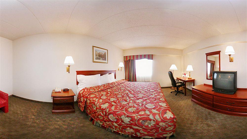 Ramada By Wyndham East Orange Hotel Kültér fotó