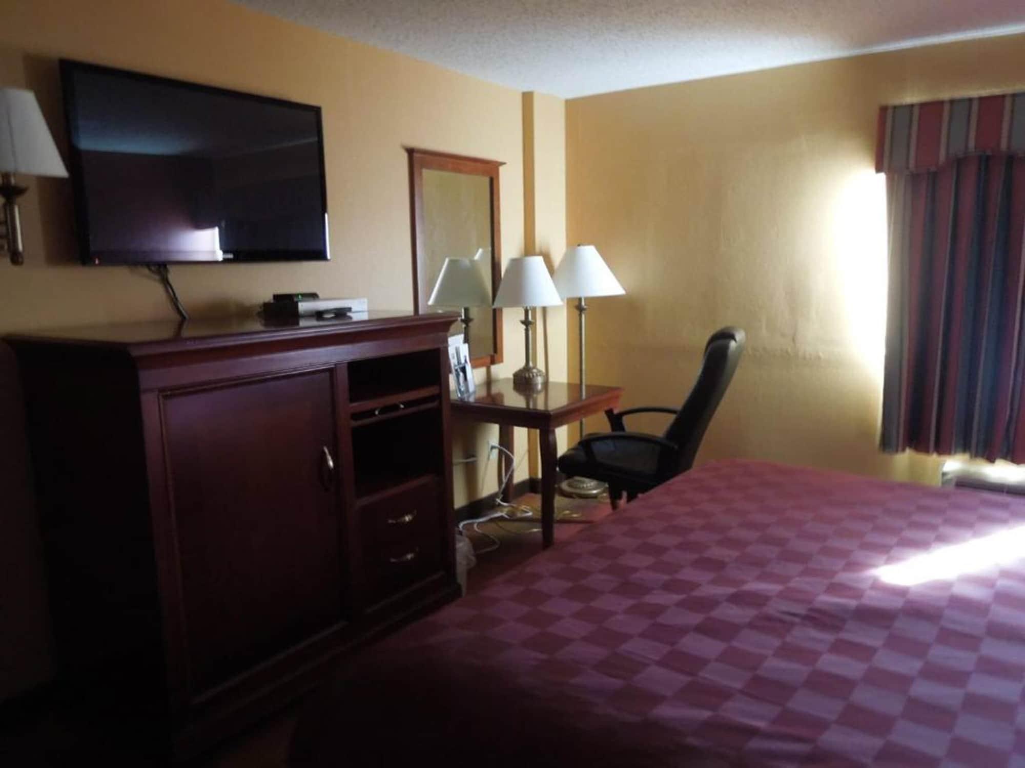 Ramada By Wyndham East Orange Hotel Kültér fotó