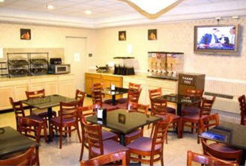 Ramada By Wyndham East Orange Hotel Kültér fotó