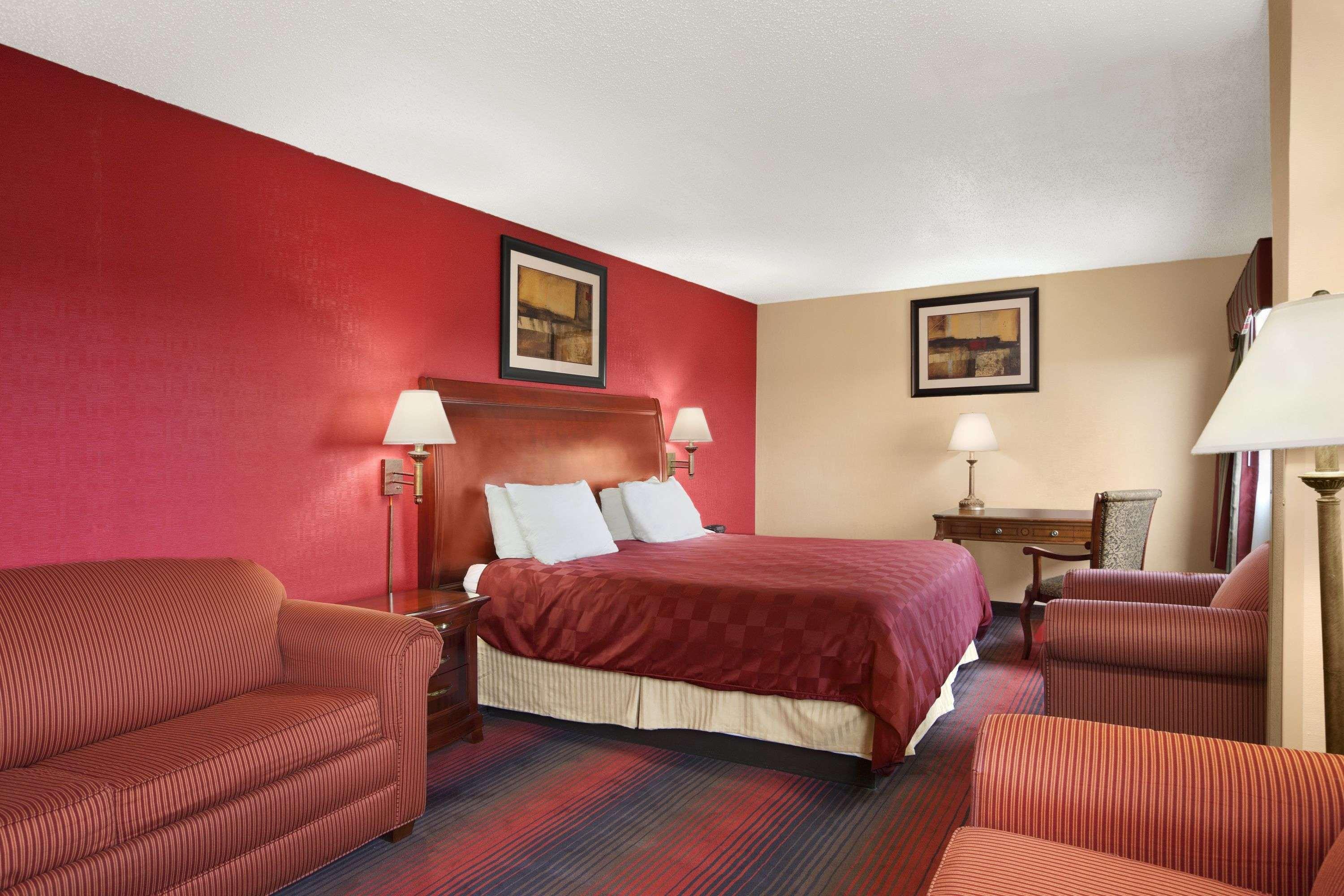 Ramada By Wyndham East Orange Hotel Kültér fotó