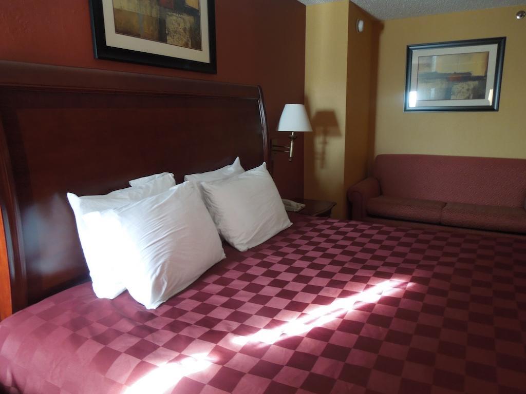 Ramada By Wyndham East Orange Hotel Kültér fotó