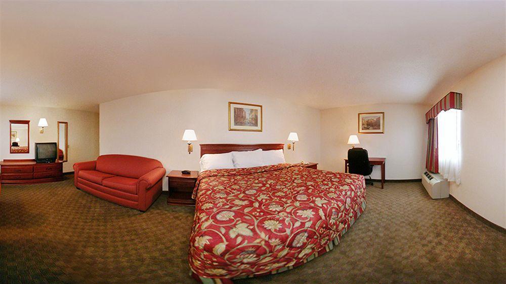 Ramada By Wyndham East Orange Hotel Kültér fotó